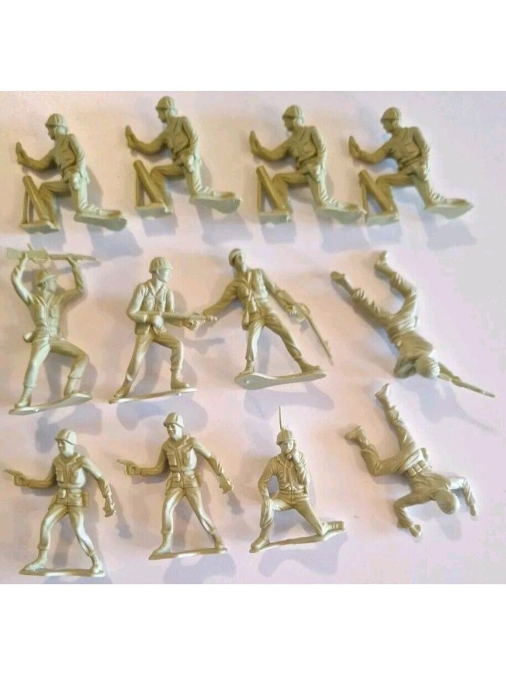 Vietnam Korea Soldier 12 Figures Plastic Army Vintage Lot 2" Beige Green Yellow